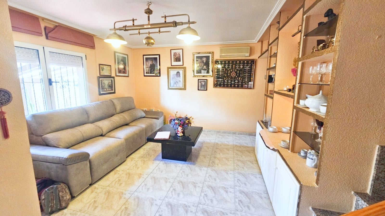 6 sypialnia Willa na sprzedaż w Los Alcazares z garażem - 250 000 € (Ref: 9512173)