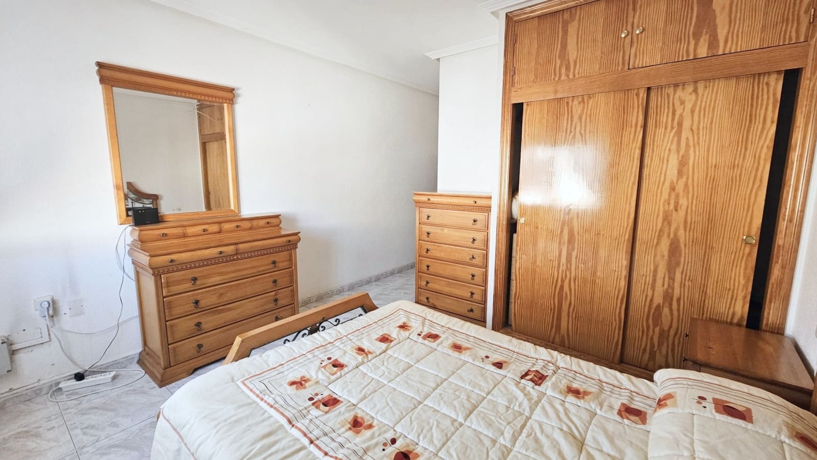 6 sypialnia Willa na sprzedaż w Los Alcazares z garażem - 250 000 € (Ref: 9512173)