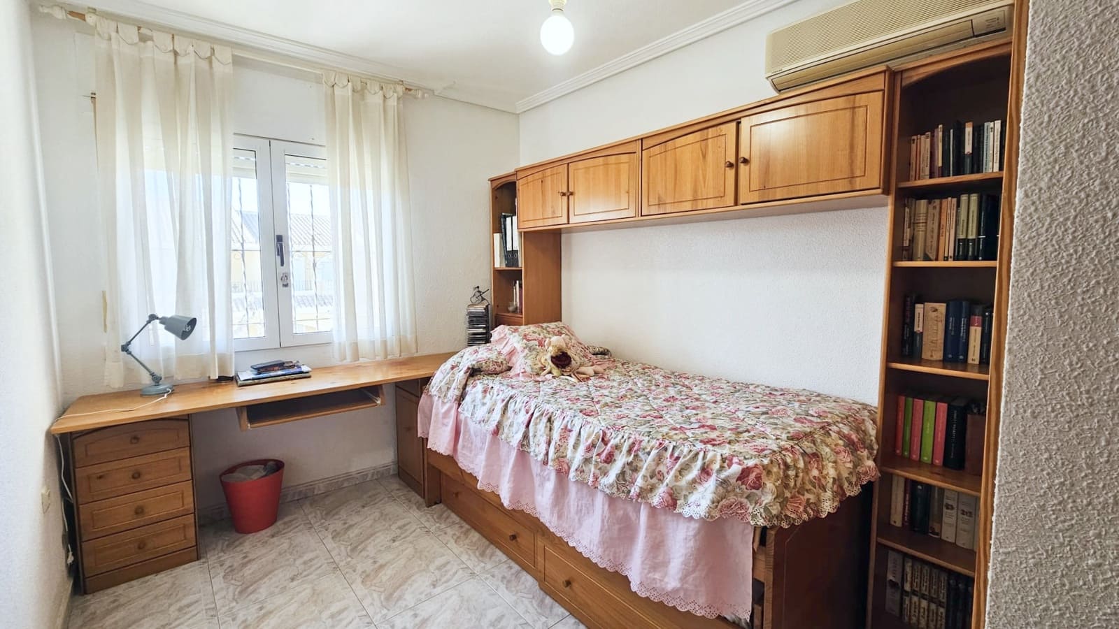 6 sypialnia Willa na sprzedaż w Los Alcazares z garażem - 250 000 € (Ref: 9512173)