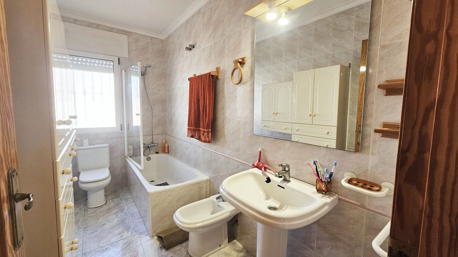 6 sypialnia Willa na sprzedaż w Los Alcazares z garażem - 250 000 € (Ref: 9512173)