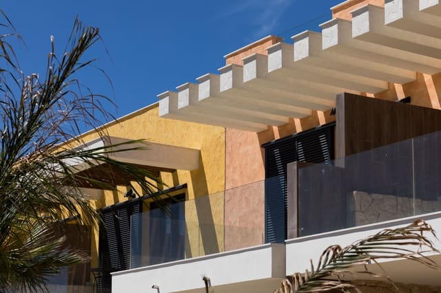 2 bedroom Apartment for sale in Cuevas del Almanzora - € 300,000 (Ref: 9512193)