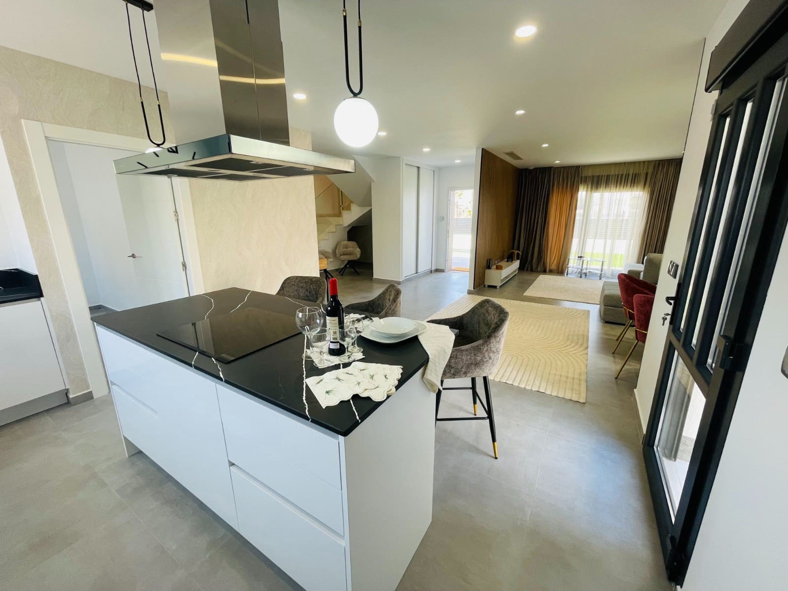 5 chambre Villa/Maison à vendre à Torrevieja - 1 200 000 € (Ref: 9512356)