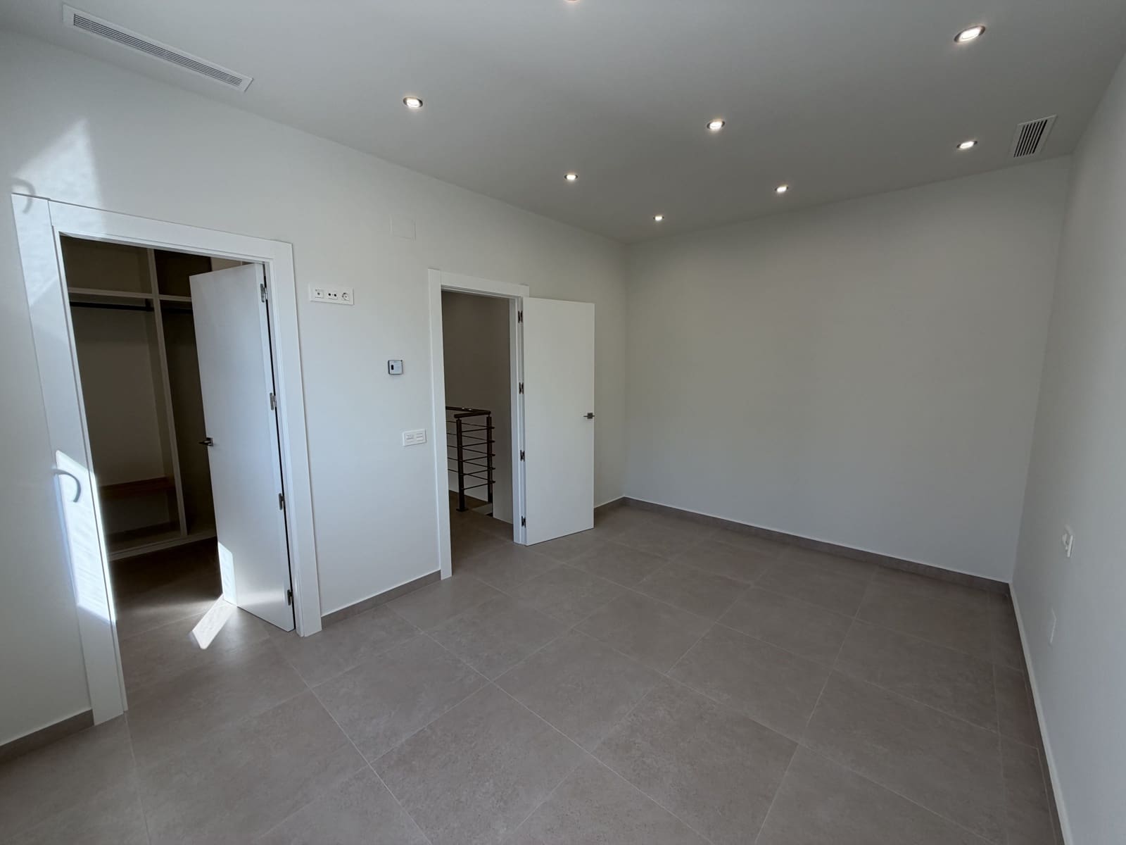 3 sypialnia Willa na sprzedaż w Heredades z basenem garażem - 359 900 € (Ref: 9512748)