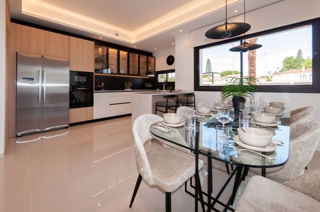 3 chambre Villa/Maison à vendre à Ciudad Quesada, Rojales avec piscine garage - 871 162 € (Ref: 9512993)