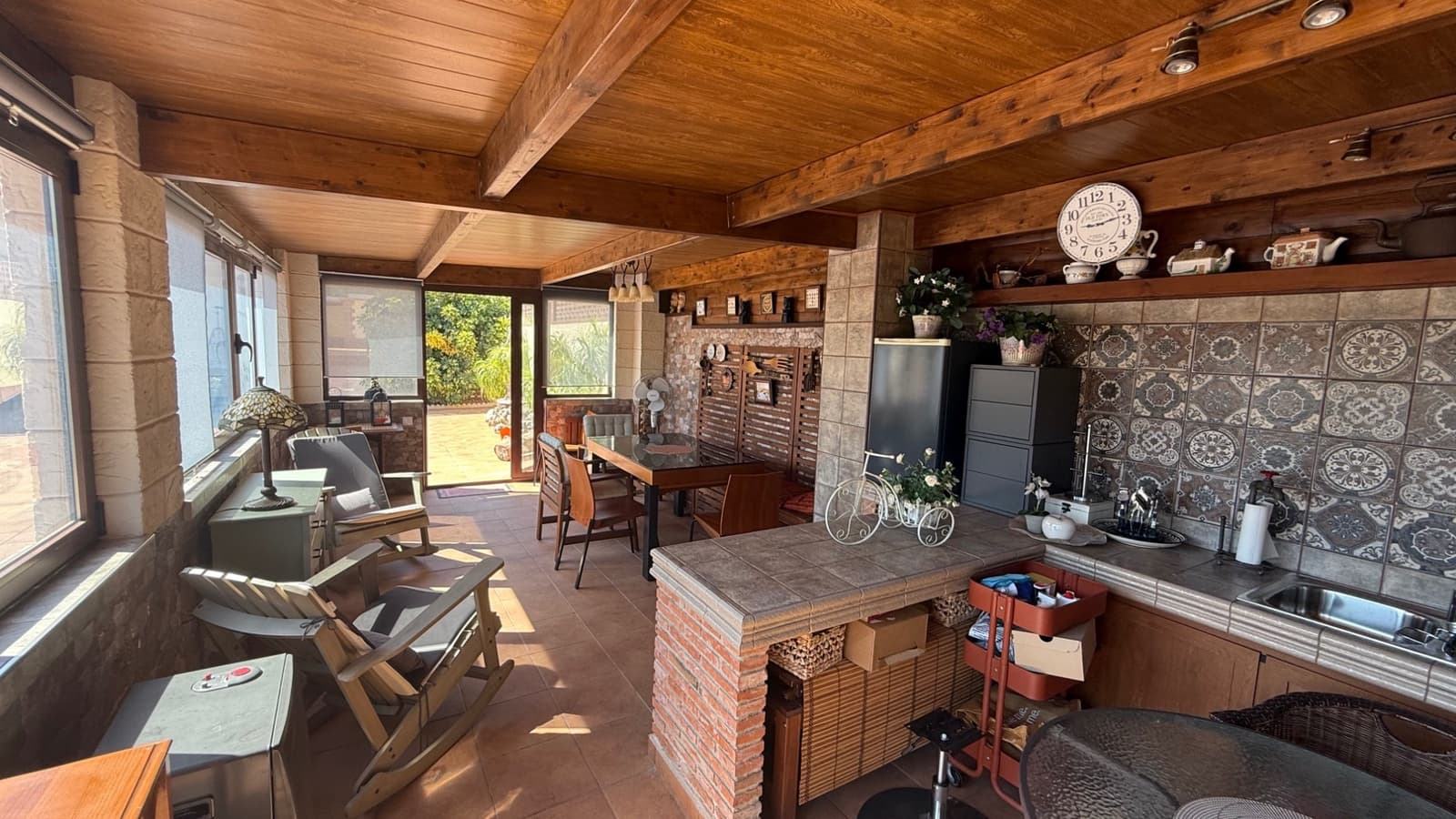 7 makuuhuone Huvila myytävänä paikassa Torrevieja mukana uima-altaan - 930 000 € (Ref: 9518597)