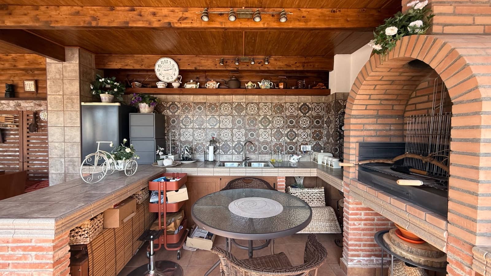 7 makuuhuone Huvila myytävänä paikassa Torrevieja mukana uima-altaan - 930 000 € (Ref: 9518597)