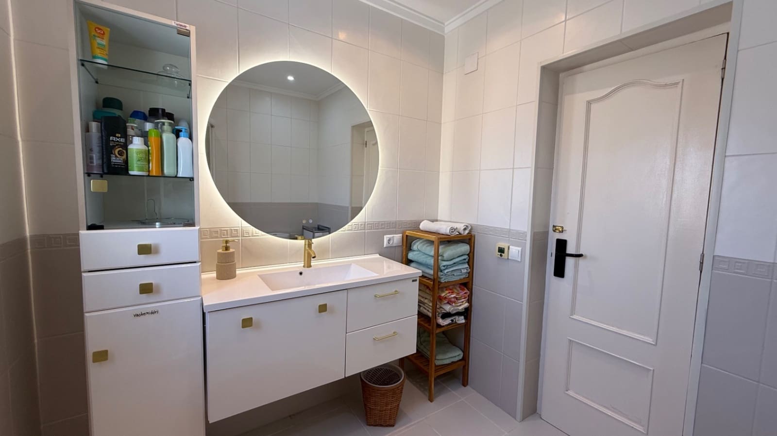 3 slaapkamer Villa te koop in El Chaparral met zwembad garage - € 645.000 (Ref: 9518598)