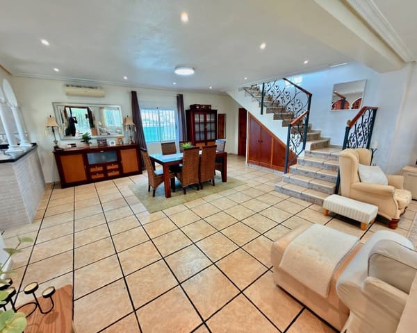 4 soveværelse Villa til salg i Hondón de los Frailes med garage - € 275.000 (Ref: 9518602)