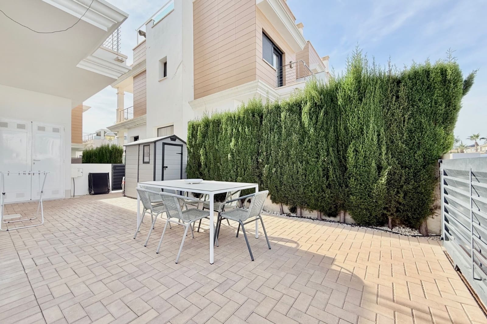 3 makuuhuone Omakotitalo myytävänä paikassa Ciudad Quesada mukana uima-altaan 
autotalli - 340 000 € (Ref: 9518603)