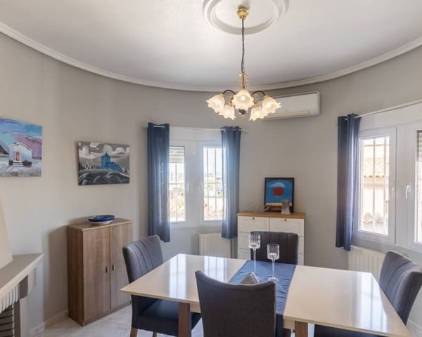 2 bedroom Villa for sale in Ciudad Quesada, Rojales with pool - € 420,000 (Ref: 9520743)