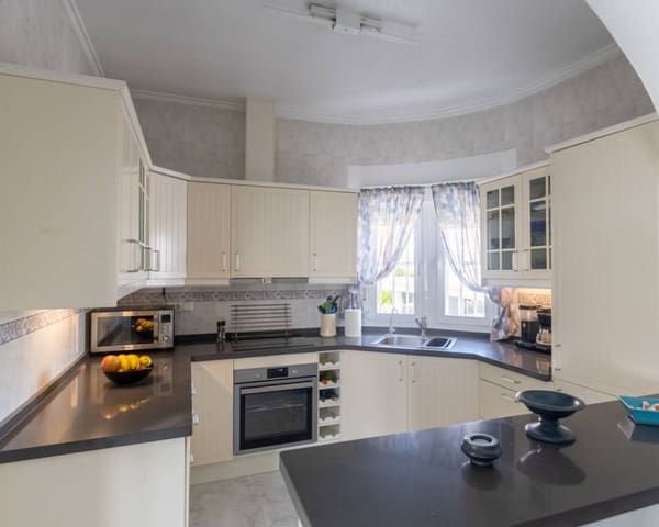 2 bedroom Villa for sale in Ciudad Quesada, Rojales with pool - € 420,000 (Ref: 9520743)