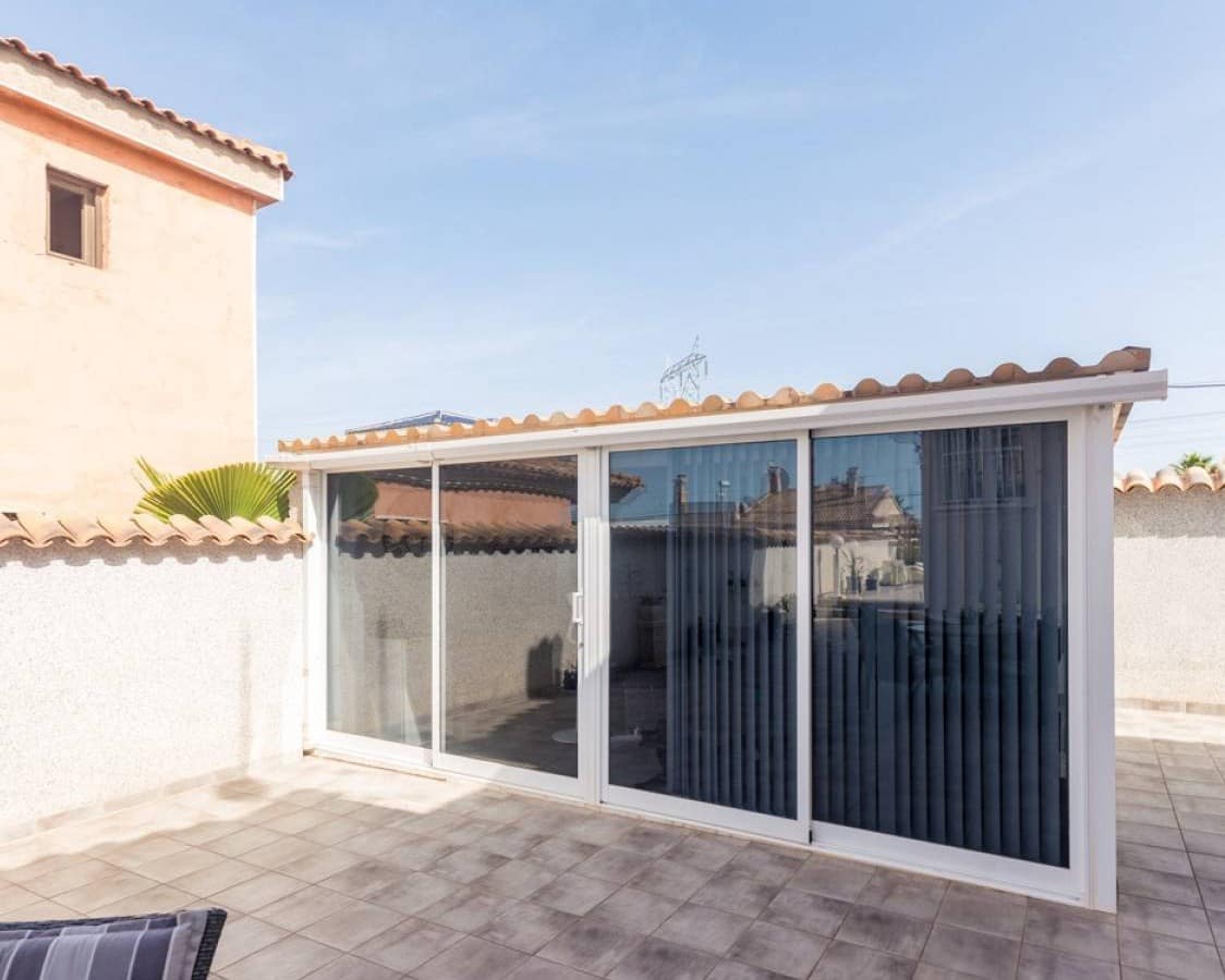 2 bedroom Villa for sale in Ciudad Quesada with pool - € 420,000 (Ref: 9520743)