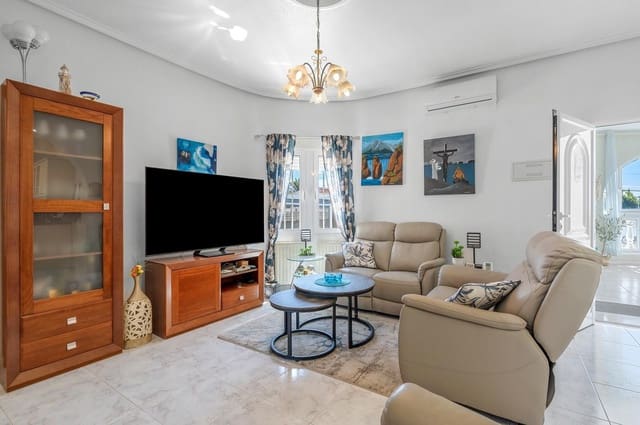 2 bedroom Villa for sale in Ciudad Quesada, Rojales with pool - € 420,000 (Ref: 9520743)