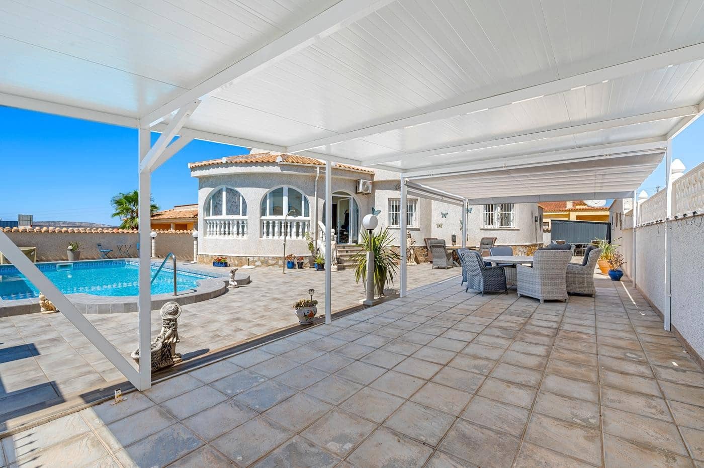 2 bedroom Villa for sale in Ciudad Quesada with pool - € 420,000 (Ref: 9520743)