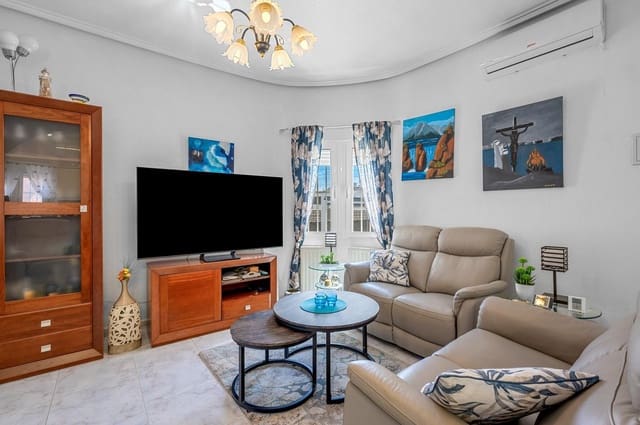 2 bedroom Villa for sale in Ciudad Quesada, Rojales with pool - € 420,000 (Ref: 9520743)