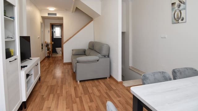 3 soverom Hus til salgs i Guardamar Playa, Guardamar del Segura med svømmebasseng garasje - € 287 000 (Ref: 9527278)