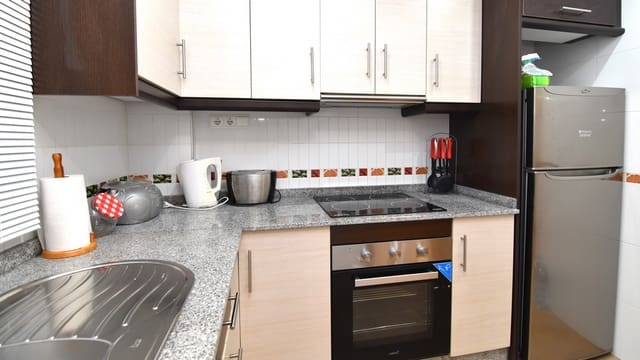 3 soverom Hus til salgs i Guardamar Playa, Guardamar del Segura med svømmebasseng garasje - € 287 000 (Ref: 9527278)