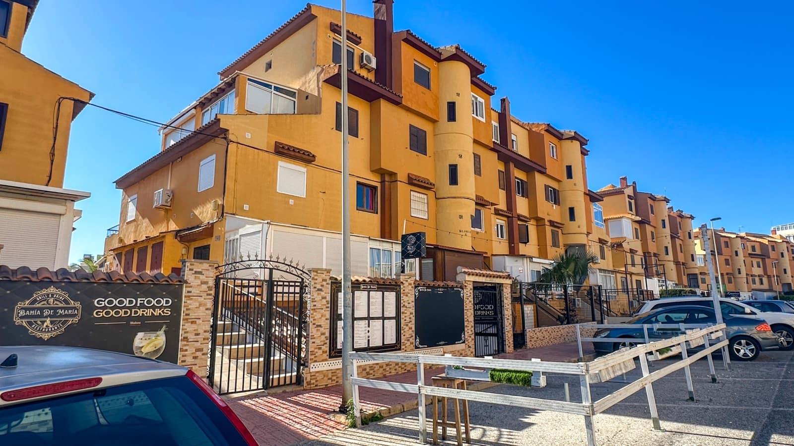 Local Comercial de 2 habitaciones en Torrevieja en venta - 560.000 € (Ref: 9527279)