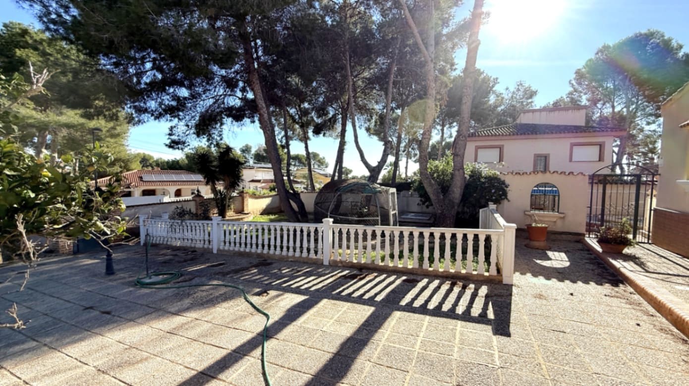 4 slaapkamer Villa te koop in Pilar de la Horadada met zwembad garage - € 480.000 (Ref: 9527281)