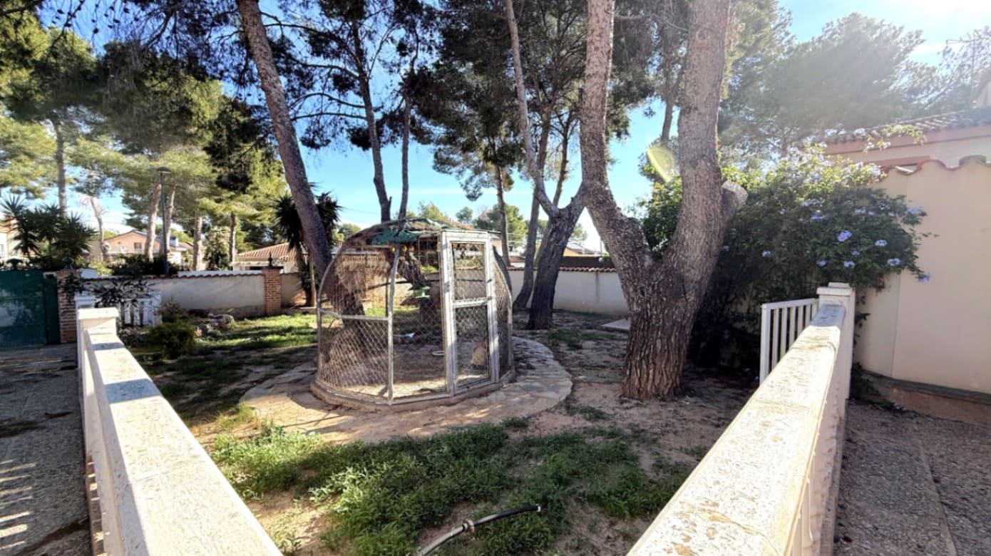 4 slaapkamer Villa te koop in Pilar de la Horadada met zwembad garage - € 480.000 (Ref: 9527281)