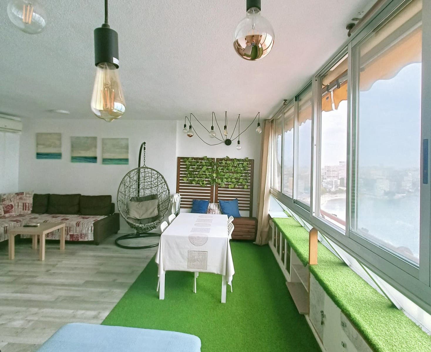 2 soverom Strandleiligheter til salgs i Alicante by med svømmebasseng garasje - € 330 000 (Ref: 9527387)