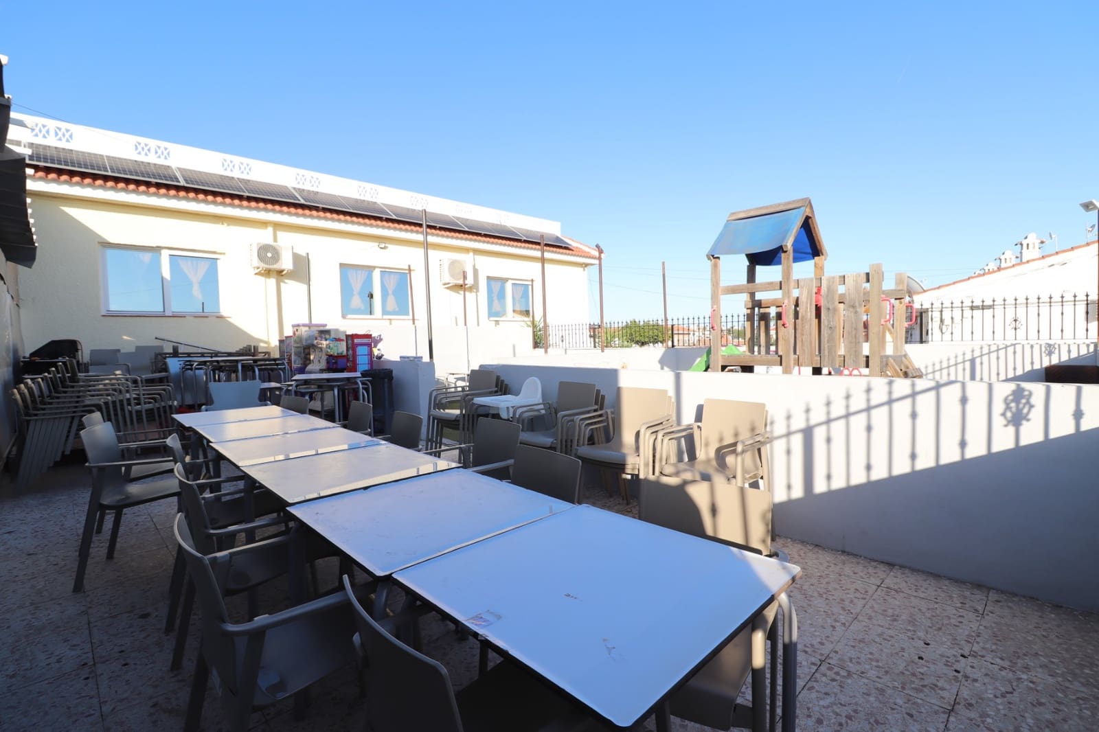 Erhverv til salg i Dona Pepa med garage - € 120.000 (Ref: 9543170)