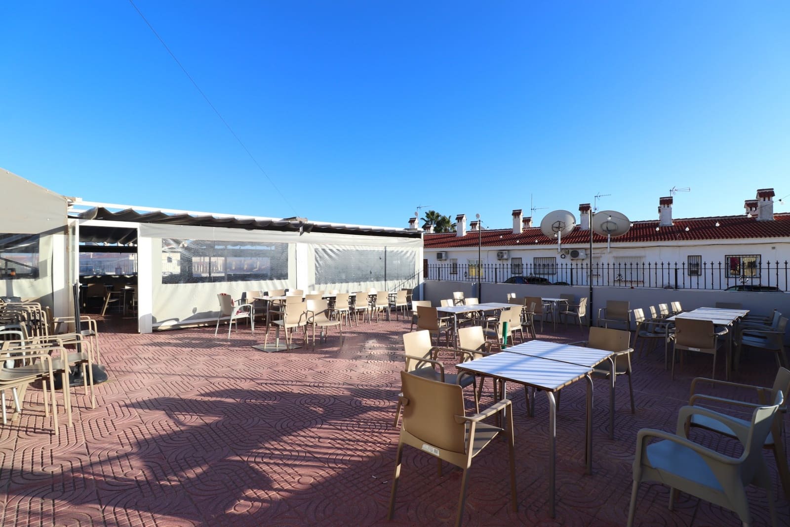 Erhverv til salg i Dona Pepa med garage - € 120.000 (Ref: 9543170)