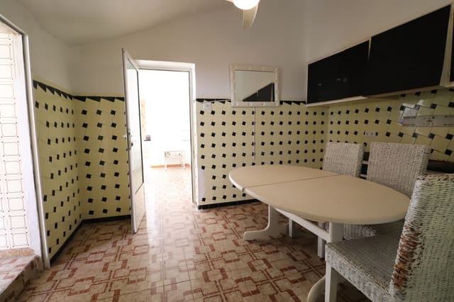 Casa de 4 habitaciones en Benijófar en venta con piscina - 175.000 € (Ref: 9543171)