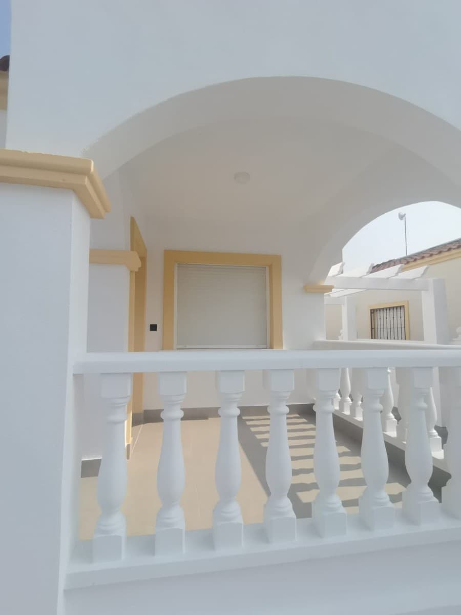 2 soverom Villa til salgs i Lo Crispin med svømmebasseng garasje - € 249 000 (Ref: 9543172)