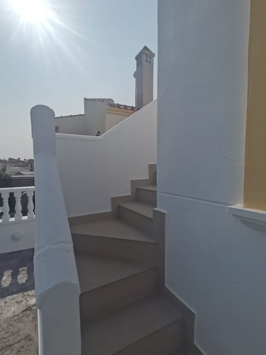 2 soverom Villa til salgs i Lo Crispin med svømmebasseng garasje - € 249 000 (Ref: 9543172)