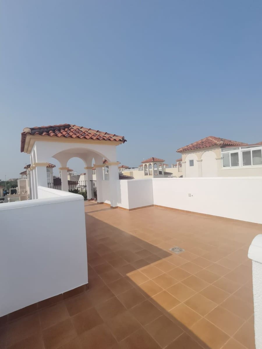 2 soverom Villa til salgs i Lo Crispin med svømmebasseng garasje - € 249 000 (Ref: 9543172)