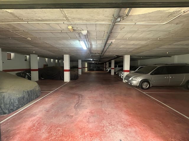 Autotalli myytävänä paikassa Dehesa de Campoamor, Orihuela - 12 000 € (Ref: 9547684)