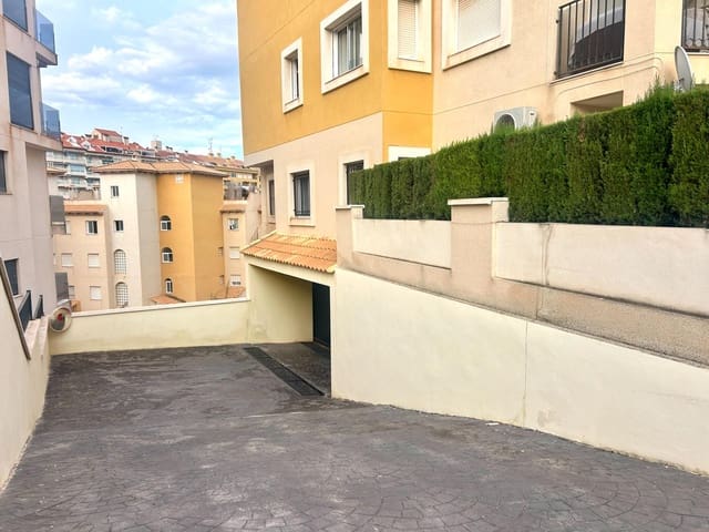 Autotalli myytävänä paikassa Dehesa de Campoamor, Orihuela - 12 000 € (Ref: 9547684)