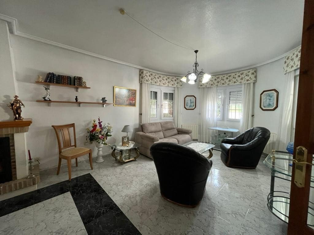 3 bedroom Villa for sale in Los Alcazares with pool garage - € 449,950 (Ref: 9555284)