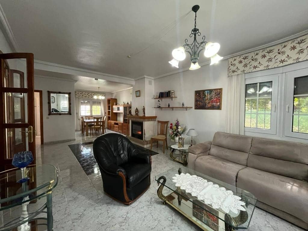 3 bedroom Villa for sale in Los Alcazares with pool garage - € 449,950 (Ref: 9555284)