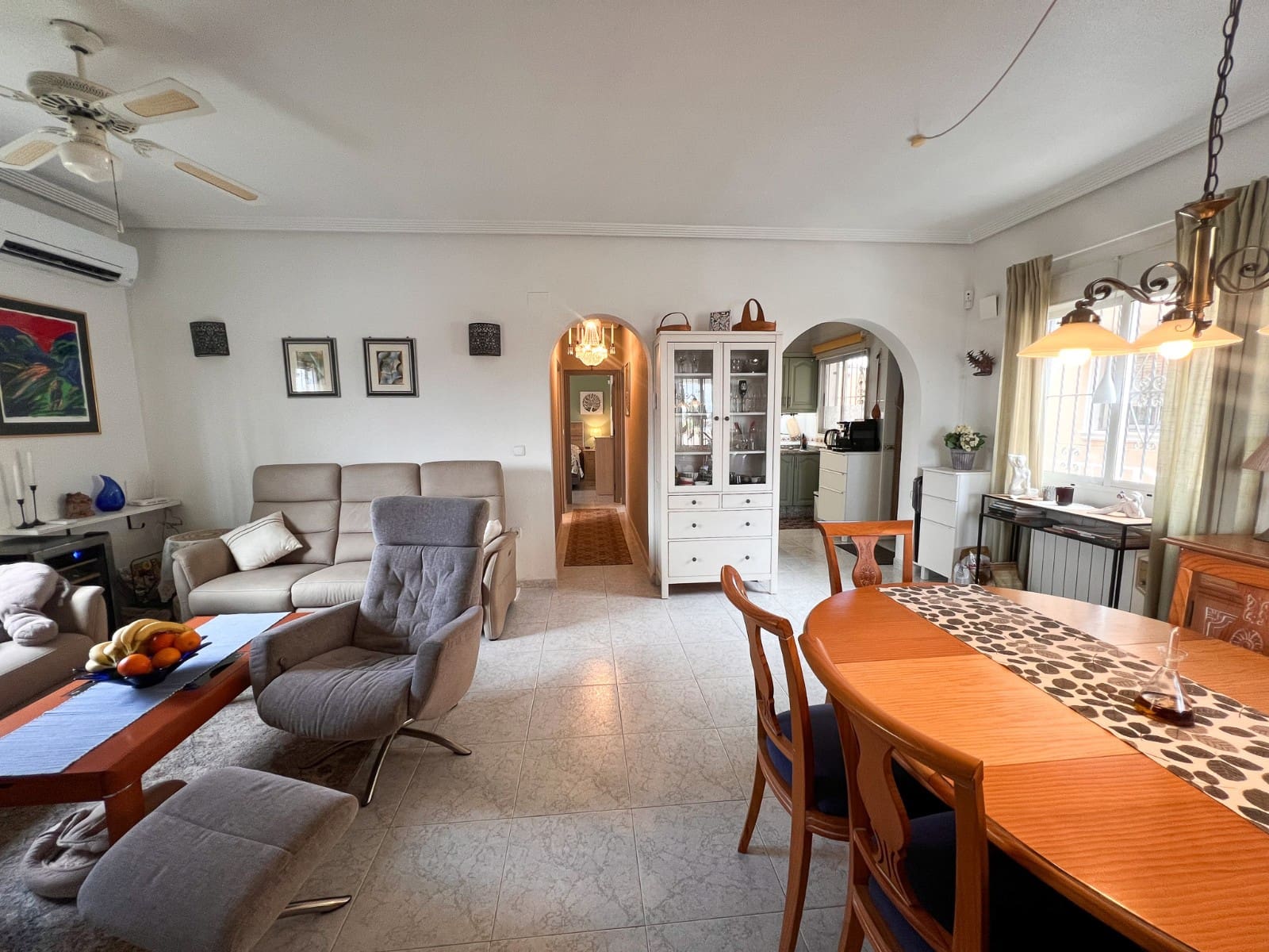 3 soverom Hus til salgs i Torrevieja med svømmebasseng - € 310 000 (Ref: 9555287)