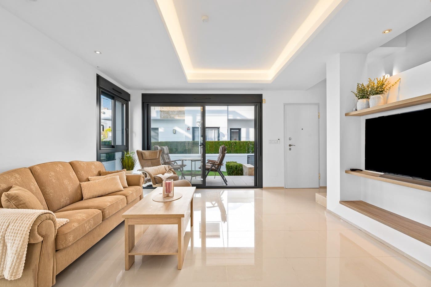 3 bedroom Villa for sale in Ciudad Quesada with pool - € 399,000 (Ref: 9555290)