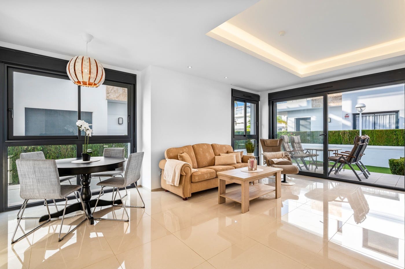 3 bedroom Villa for sale in Ciudad Quesada with pool - € 399,000 (Ref: 9555290)