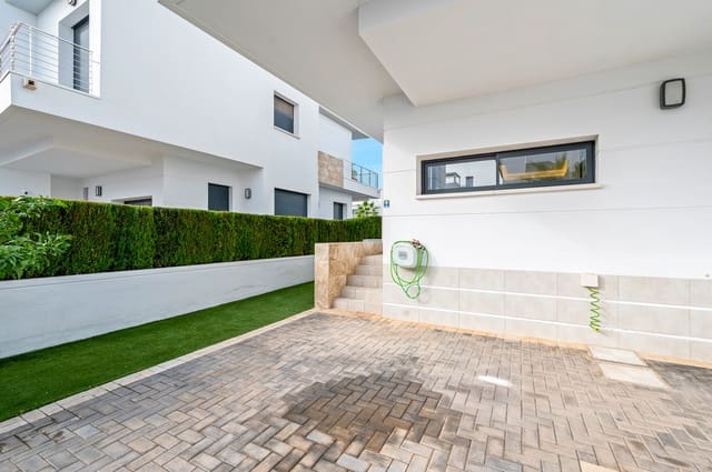 3 bedroom Villa for sale in Ciudad Quesada, Rojales with pool - € 399,000 (Ref: 9555290)