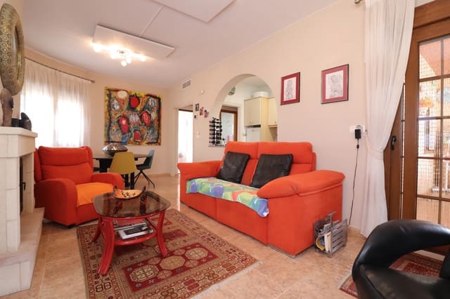 Chalet de 3 habitaciones en Ciudad Quesada, Rojales en venta con piscina - 330.000 € (Ref: 9570869)