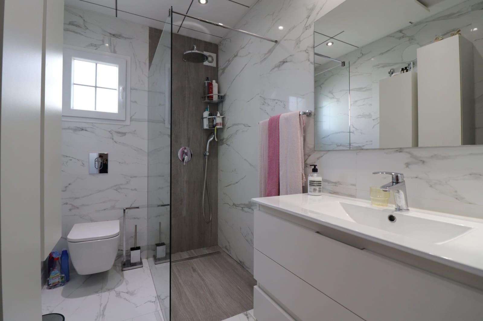 Chalet de 3 habitaciones en Ciudad Quesada en venta con piscina - 330.000 € (Ref: 9570869)