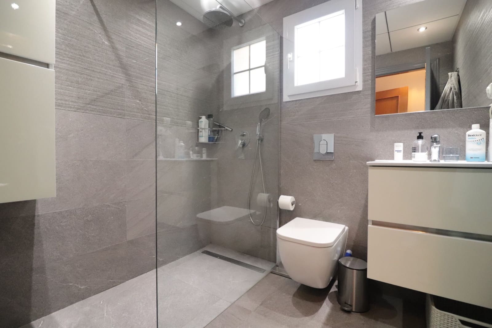 Chalet de 3 habitaciones en Ciudad Quesada en venta con piscina - 330.000 € (Ref: 9570869)