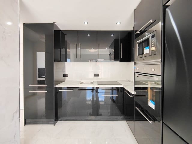 2 makuuhuone Huoneisto myytävänä paikassa Punta Prima, Torrevieja mukana uima-altaan - 179 900 € (Ref: 9570895)