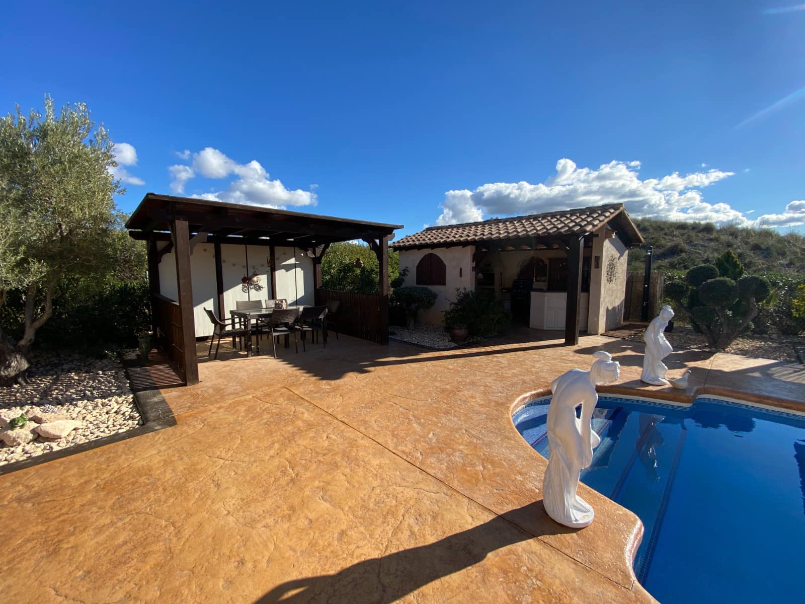 3 camera da letto Villa in vendita in Sax con piscina garage - 399.995 € (Rif: 9574095)