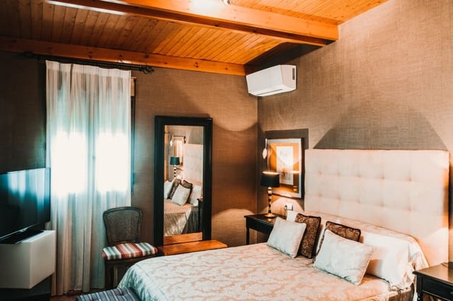 1 quarto Moradia para venda em Catral com piscina garagem - 675 000 € (Ref: 9574099)