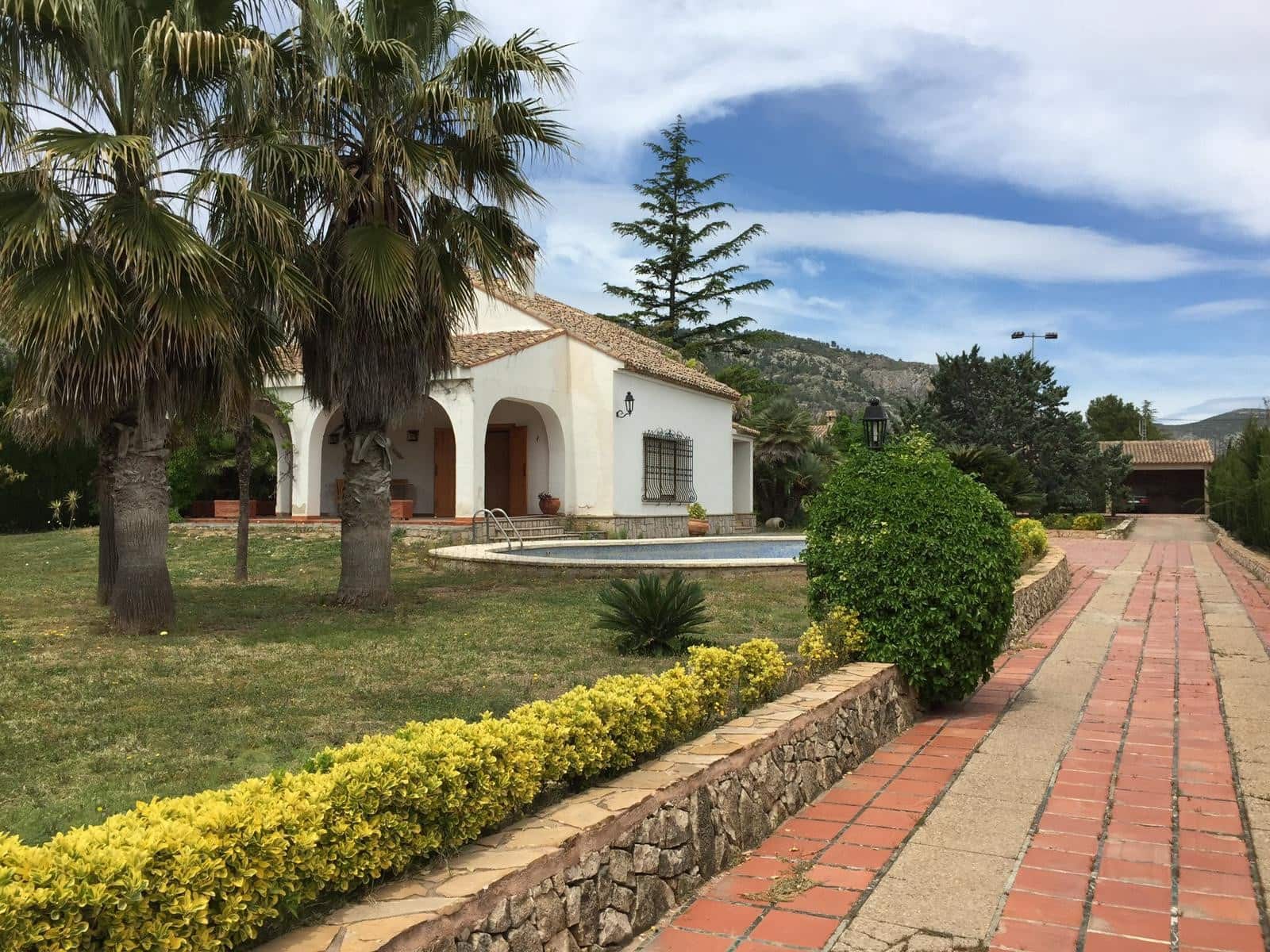 4 slaapkamer Villa te koop in Muro de Alcoy met zwembad garage - € 350.000 (Ref: 9574101)