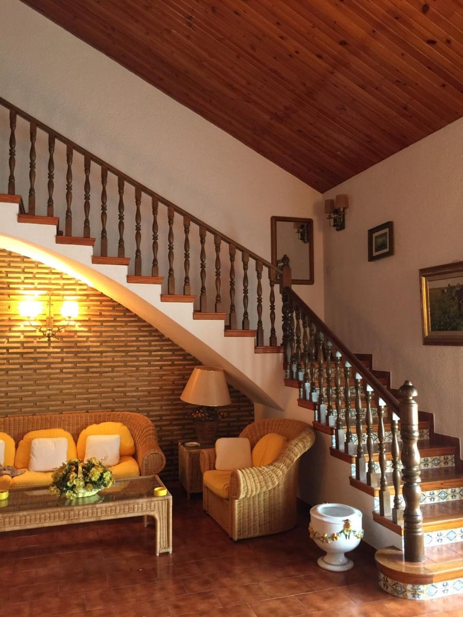 4 slaapkamer Villa te koop in Muro de Alcoy met zwembad garage - € 350.000 (Ref: 9574101)