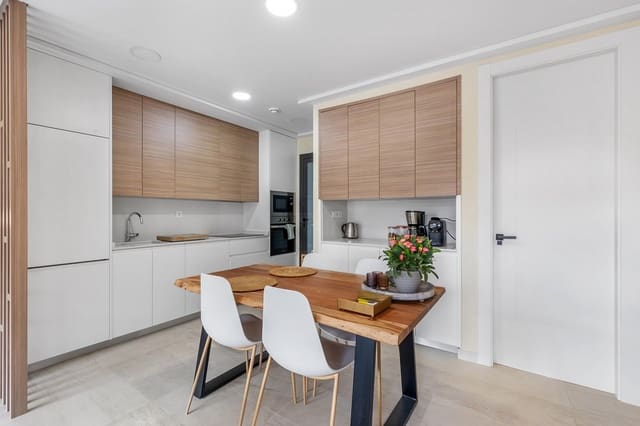 Apartamento Playa de 2 habitaciones en La Mata, Torrevieja en venta con piscina - 295.000 € (Ref: 9578570)