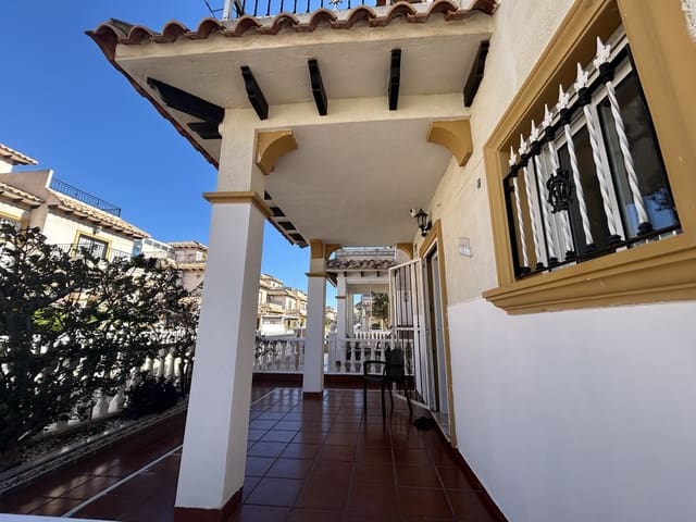 2 slaapkamer Huis te koop in Cabo Roig, Orihuela met zwembad garage - € 240.000 (Ref: 9582473)