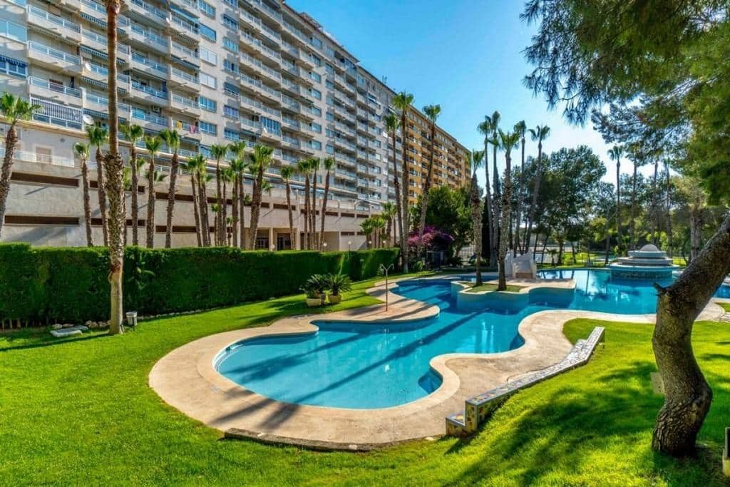 3 soveværelse Lejlighed til salg i Dehesa de Campoamor med swimmingpool - € 215.000 (Ref: 9594804)